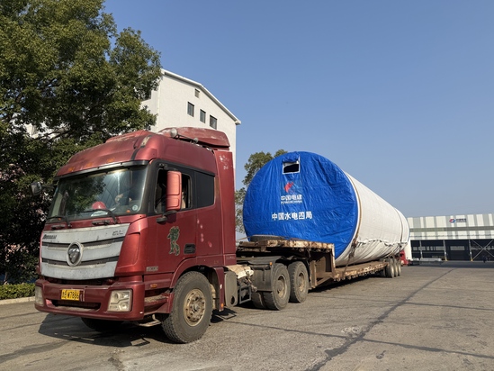 11月30日 湖南欧阳海二期风电项目顺利完成发货(李楠棋摄).jpg